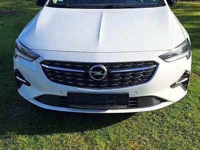 Usado Opel Insignia GS Line 122 HP (89 kW) 2021 Branco Sedan
