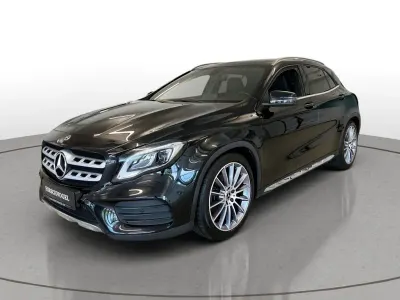 Gebraucht Mercedes GLA250 AMG line 211 PS (155 kW) 2019 Kosmosschwarz metallic SUV