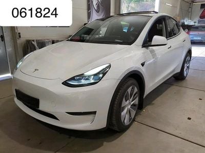 Begagnad Tesla Model Y 378 kW (514 HK) 2023 Vit SUV