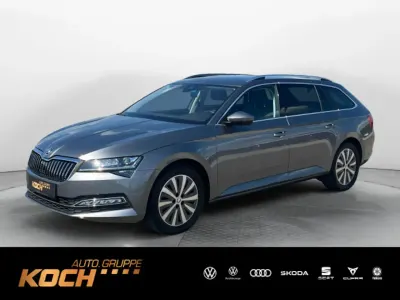 Gebraucht Skoda Superb Style 150 PS (110 kW) 2023 Graphitegrau metallic Kombi