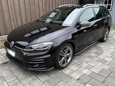 Usata VW Golf VII R-line 150 CV (110 kW) 2020 Nero Station wagon