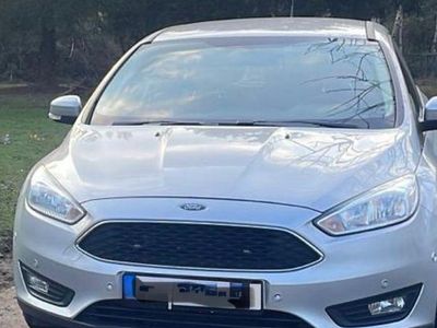 Silber Gebraucht 2017 Ford Focus Business Edition Limousine | 9.400 € (Fairer Preis)