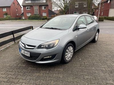 Schwarz Gebraucht 2014 Opel Astra Selection Limousine | 4.250 € (Superpreis)