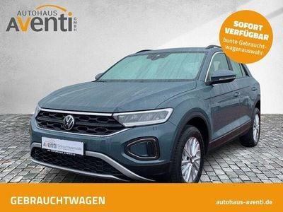 Nouă VW T-Roc Life 116 CP (85 kW) 2026 Albastru SUV