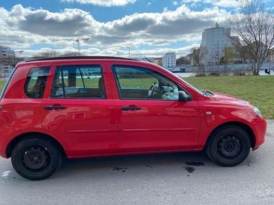 Gebraucht Mazda 2 75 PS (55 kW) 2003 Rot Kleinwagen