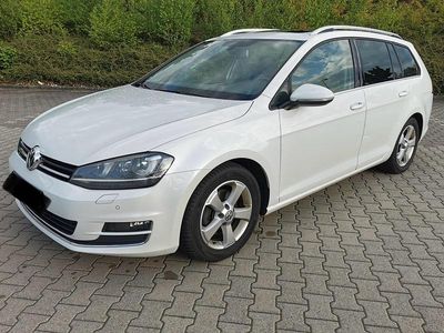 Weiß Gebraucht 2014 VW Golf VII Highline Kombi | 8.250 € (Fairer Preis)