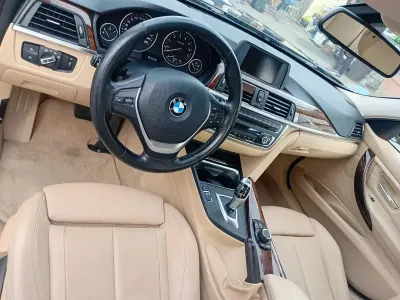 Gebraucht BMW 328 Luxury Line 245 PS (180 kW) 2012 Blau Limousine