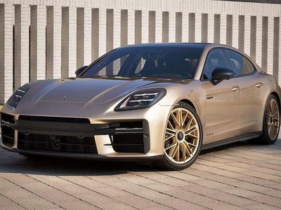 Gold Neu 2026 Porsche Panamera Turbo S Limousine | 299.990 €
