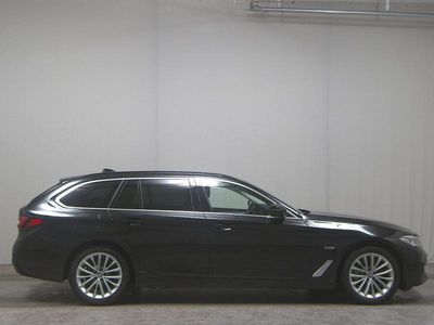Gebraucht BMW 530e Sport Line 292 PS (214 kW) 2021 Schwarz Kombi