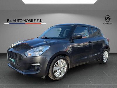 Usado Suzuki Swift Comfort 111 HP (81 kW) 2018 Cinzento Citadino