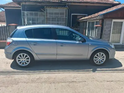 Gebraucht Opel Astra 105 PS (77 kW) 2004 Blau Limousine