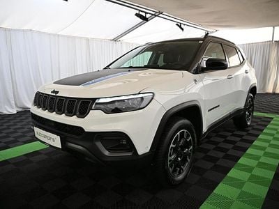 Gebraucht Jeep Compass Trailhawk 241 PS (177 kW) 2024 Weiß SUV