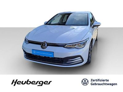 Gebraucht VW Golf VIII Active 150 PS (110 kW) 2023 Oryxweiß perlmutteffekt Limousine