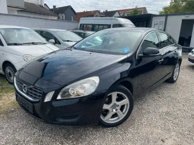 Używany Volvo S60 Momentum 179 KM (131 kW) 2011 Czarny Sedan/Limuzyna