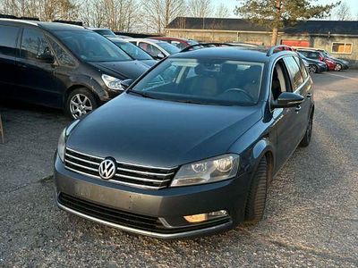 Second-hand VW Passat Comfortline 170 CP (125 kW) 2011 Gri Berlinǎ
