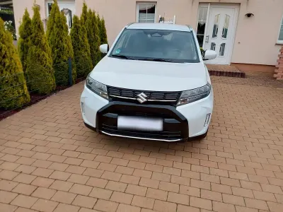 Gebraucht Suzuki Vitara Comfort 116 PS (85 kW) 2025 Weiß SUV