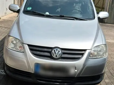 Gebraucht VW Fox 54 PS (39 kW) 2006 Silber Kleinwagen
