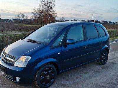 Blau Gebraucht 2003 Opel Meriva Enjoy Van / Kleinbus | 2.850 € (Fairer Preis)