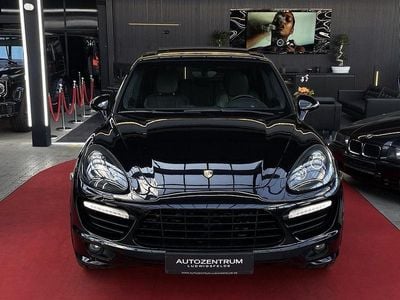Usado Porsche Cayenne Turbo 500 HP (367 kW) 2012 Preto SUV