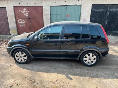 Second-hand Ford Fusion 100 CP (73 kW) 2005 Negru Hatchback