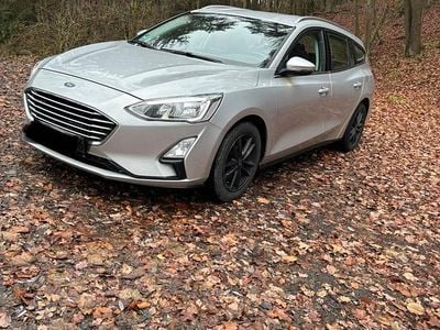 Gebraucht Ford Focus 125 PS (91 kW) 2019 Silber Kombi