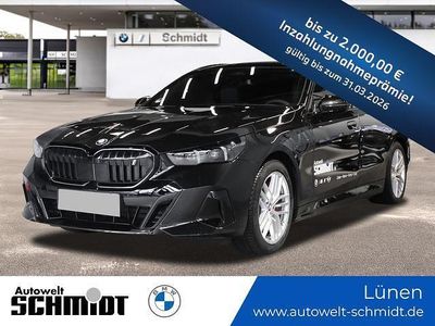 Saphirschwarz Gebraucht 2025 BMW i5 M Sport Kombi | 61.470 € (Superpreis)