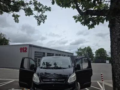 Gebraucht Ford Transit Custom 125 PS (91 kW) 2014 Schwarz Van / Kleinbus