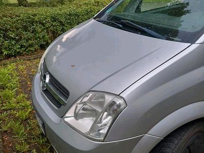 Silber Gebraucht 2005 Opel Meriva Van / Kleinbus | 700 € (Guter Preis)