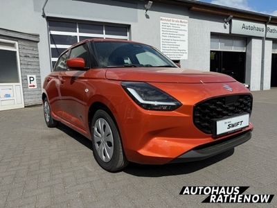 Silber Neu 2025 Suzuki Swift Club Kleinwagen | 15.000 €