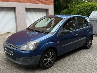 Używany Ford Fiesta 60 KM (44 kW) 2007 Niebieski Hatchback