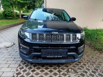 Gebraucht Jeep Compass Sport 140 PS (102 kW) 2018 Schwarz SUV