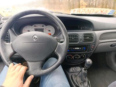 Gebraucht Renault Mégane Cabriolet 109 PS (80 kW) 1999 Blau Cabrio
