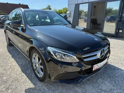 Gebraucht Mercedes C180 Avantgarde 156 PS (114 kW) 2015 Schwarz Limousine