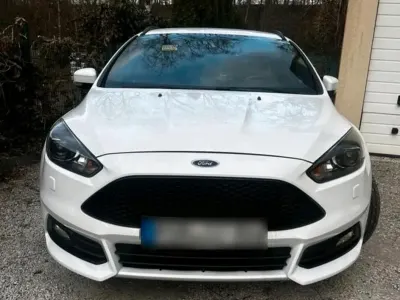 Gebraucht Ford Focus 250 PS (183 kW) 2015 Weiß Kombi