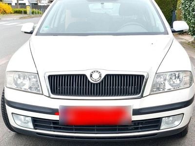 Gebraucht Skoda Octavia Ambiente 105 PS (77 kW) 2008 Andere farben Limousine