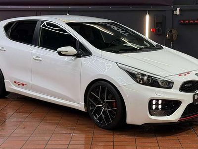 Gebraucht Kia Ceed GT-Track 204 PS (150 kW) 2015 (hw2) deluxeweiss met. Kleinwagen