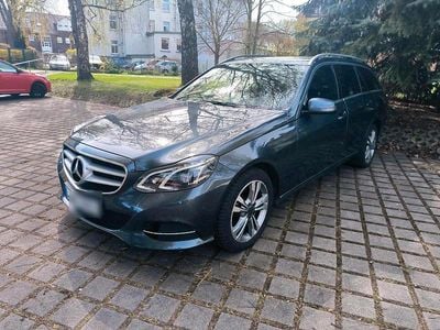 Second-hand Mercedes E200 Avantgarde 170 CP (125 kW) 2013 Gri Break