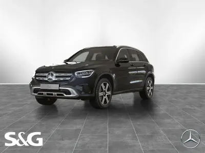 Second-hand Mercedes GLC300e 194 CP (142 kW) 2022 Negru SUV