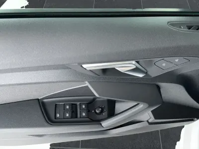 Gebraucht Audi A3 110 PS (80 kW) 2023 Weiß Limousine