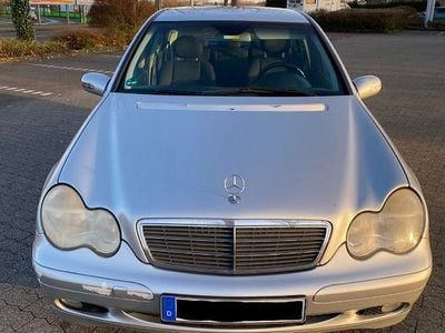 Gebraucht Mercedes C180 Classic 143 PS (105 kW) 2003 Silber Limousine