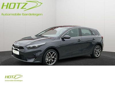 Gebraucht Kia Ceed Spirit 140 PS (102 kW) 2024 Silber Kleinwagen