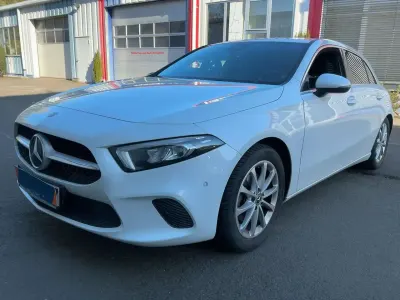 Gebraucht Mercedes 200 Premium 163 PS (119 kW) 2020 Digitalweiss  metalliclack Limousine