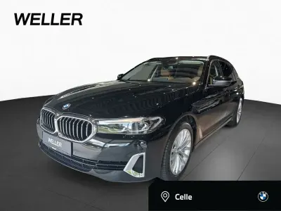 Gebraucht BMW 520 Comfort Edition 190 PS (139 kW) 2022 Bmw bmw 520d tou (schwarz) Kombi