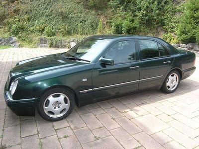 Mercedes E320