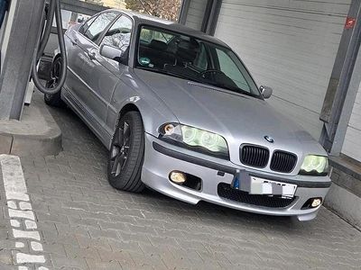 BMW 323