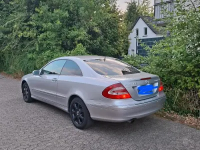 Gebraucht Mercedes CLK200 163 PS (119 kW) 2008 Silber Coupé