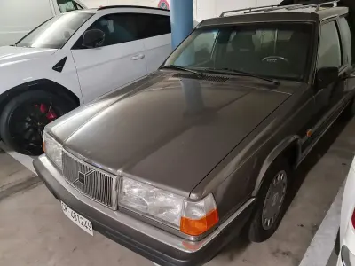Gebraucht Volvo 945 122 PS (89 kW) 1992 Grau Kleinwagen