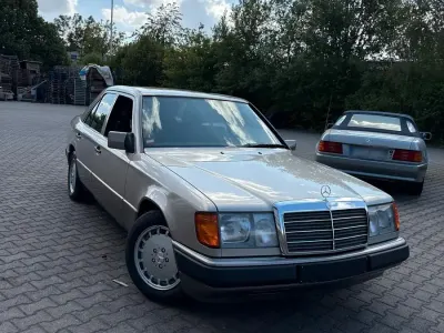 Gebraucht Mercedes 300 180 PS (132 kW) 1991 Grau Limousine