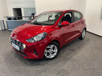 Gebraucht Hyundai i10 Trend 84 PS (61 kW) 2022 Rot Kleinwagen