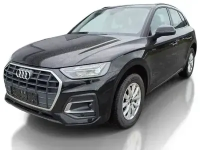 Używany Audi Q5 Ambiente 204 KM (150 kW) 2023 Czarny SUV